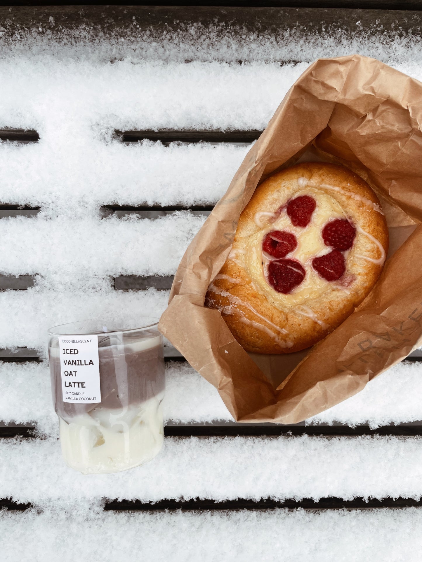 Iced vanilla oat latte duftlys