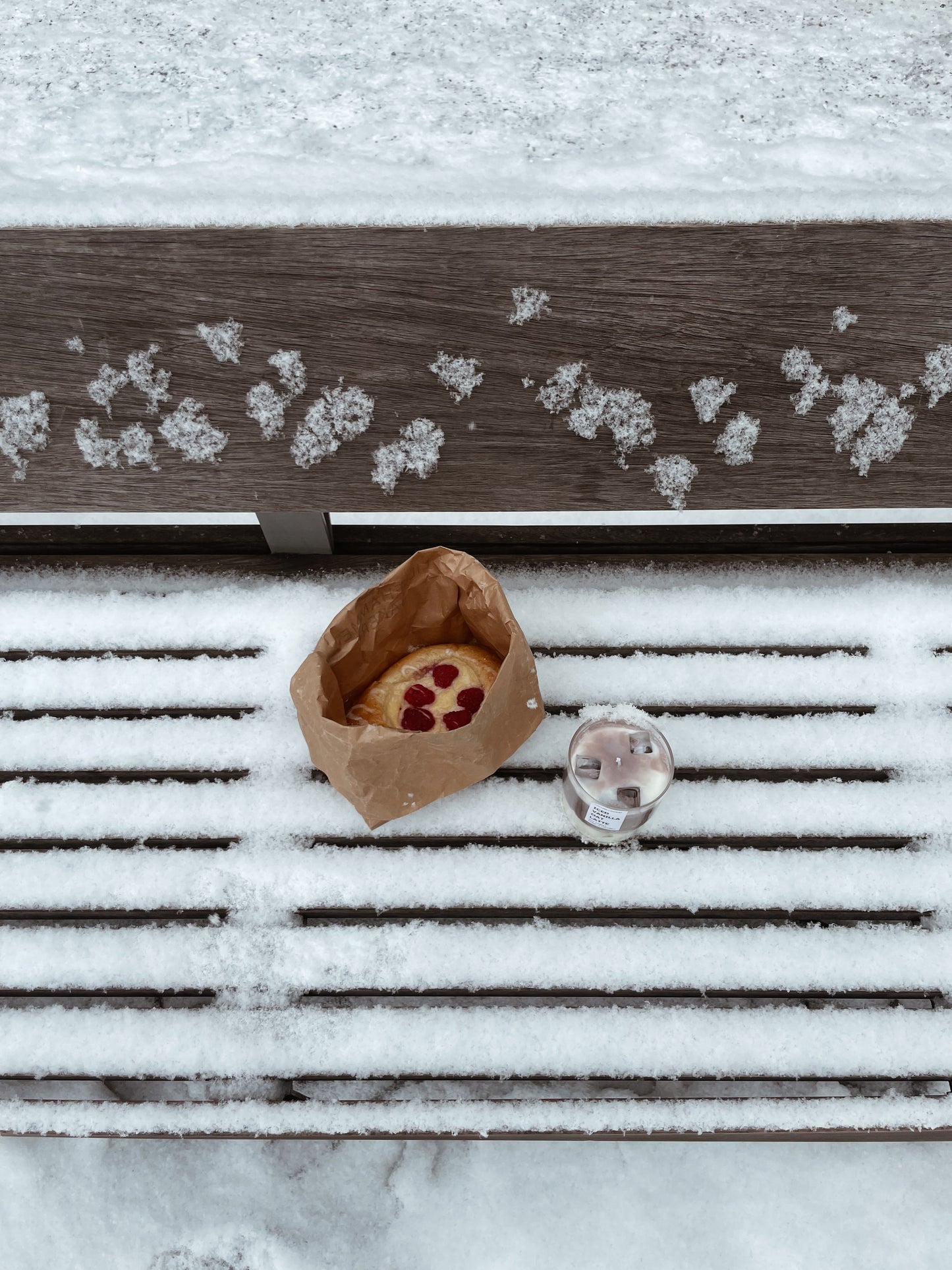 Iced vanilla oat latte duftlys